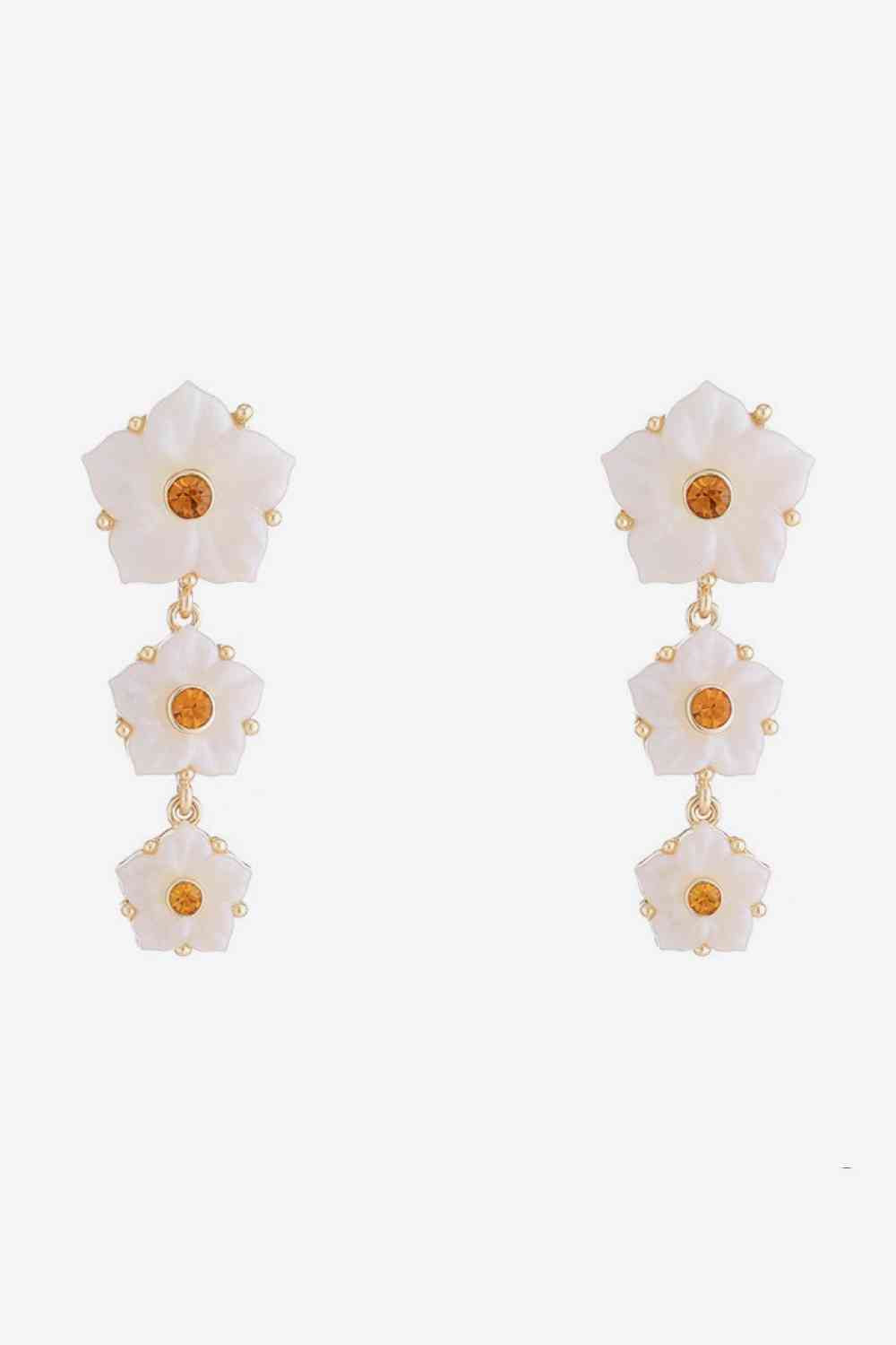 Contrast Resin Flower Earrings