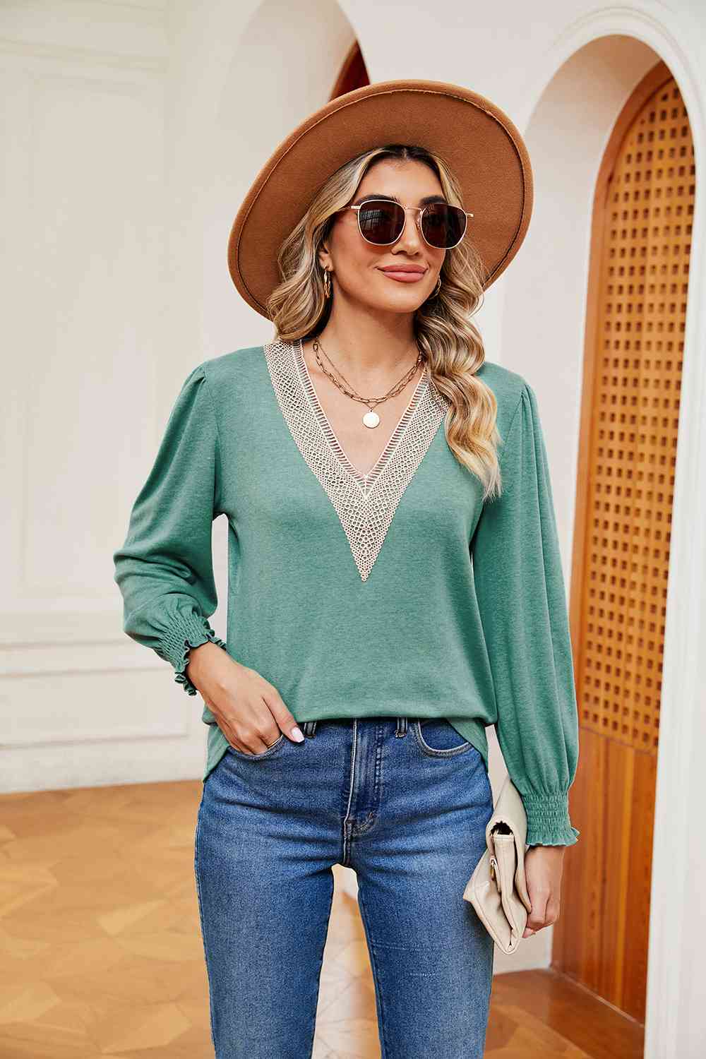 Contrast V-Neck Long Sleeve Top