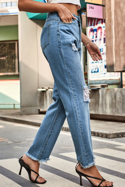 Distressed Buttoned Loose Fit Jeans